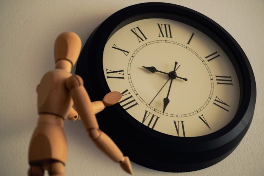 découvrez la signification et les avantages du concept 'annualized part-time', une approche flexible du temps de travail permettant d'adapter les horaires à l'année tout en préservant l'équilibre vie professionnelle et privée.