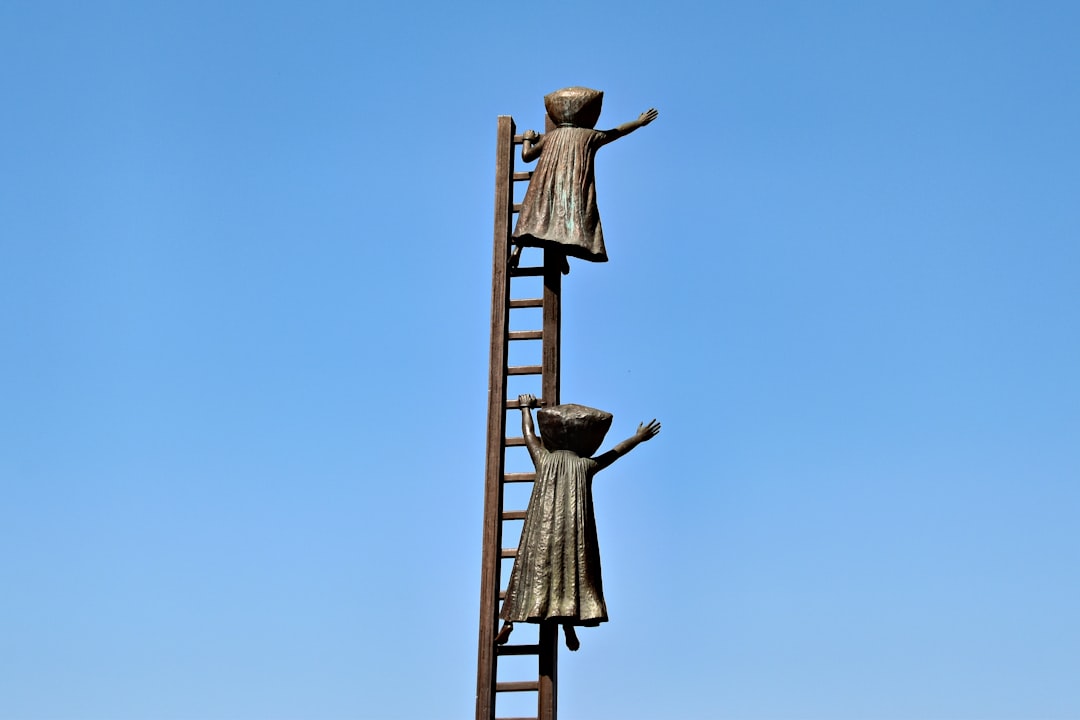 découvrez teachers' ladder, la plateforme dédiée à l'évolution professionnelle des enseignants : ressources, conseils et outils pour progresser dans votre carrière éducative.