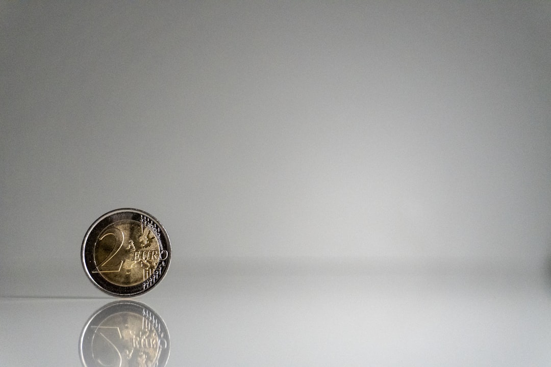 découvrez l'essentiel de l'éducation financière : conseils, méthodes et outils pour mieux gérer votre argent, atteindre vos objectifs et assurer votre avenir financier.