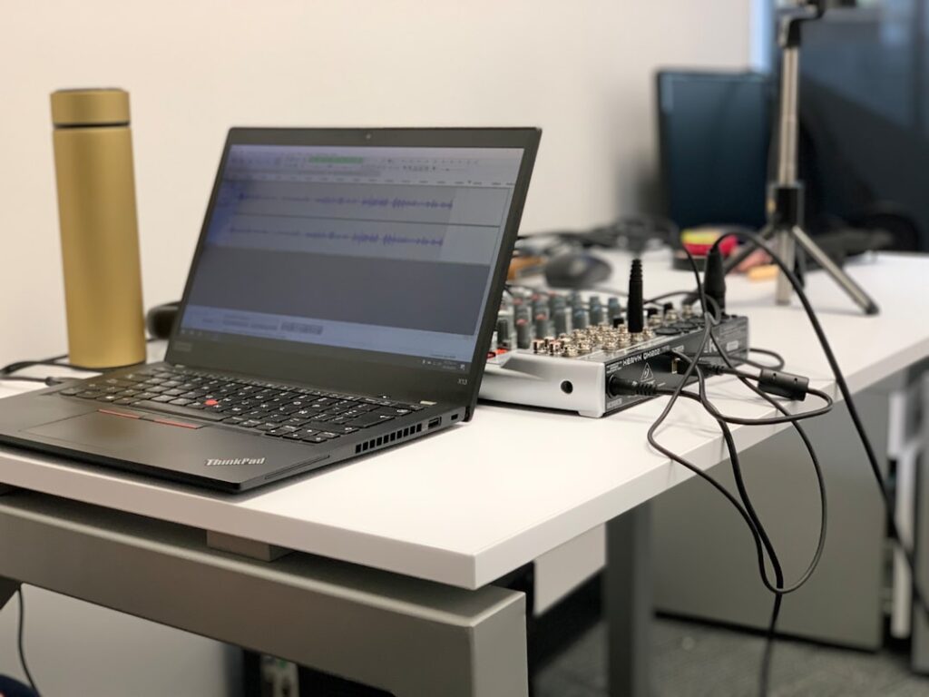 découvrez comment la collaboration à distance transforme le travail en équipe, améliore la productivité et facilite la communication grâce aux outils numériques. adoptez les meilleures pratiques pour réussir vos projets à distance !