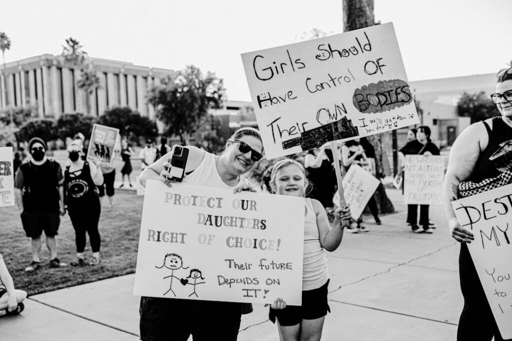 découvrez l'éducation non genrée, une approche inclusive qui favorise l'égalité et le respect de toutes les identités dans le milieu scolaire.